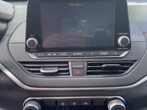 Used 2022 Nissan Altima 2.5 SR FWD image 10