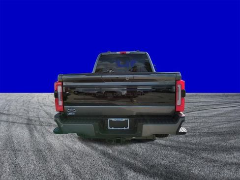 New 2026 Ford F250 Platinum w/ FX4 Off-Road Package AWD/4WD image 5