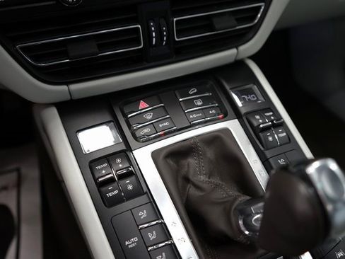 Used 2020 Porsche Macan S image 42