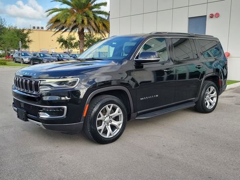 Used 2022 Jeep Wagoneer Series II AWD/4WD image 3
