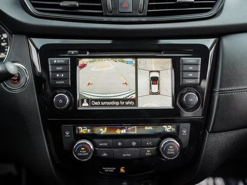 Used 2020 Nissan Rogue SL FWD image 31