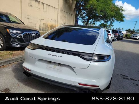 Used 2022 Porsche Panamera image 17