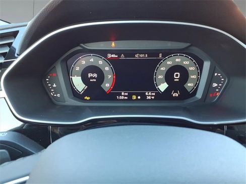New 2025 Audi Q3 2.0T Premium image 12
