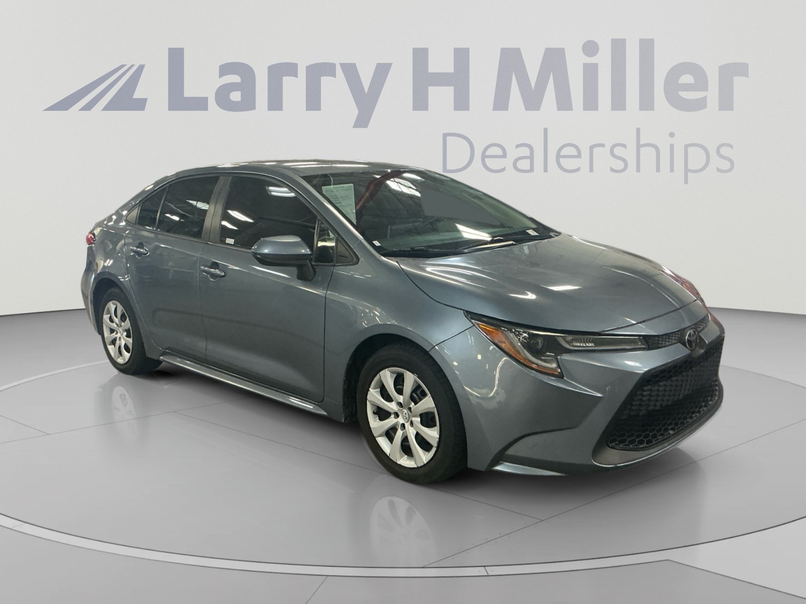 Used 2020 Toyota Corolla LE w/ Carpet Mat Package (TMS) FWD image 7
