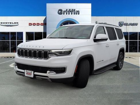 Used 2022 Jeep Wagoneer Series III image 11