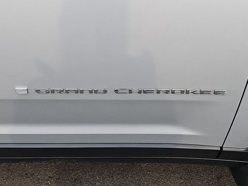 Used 2021 Jeep Grand Cherokee L Limited w/ Trailer Tow Group (B) AWD/4WD image 34
