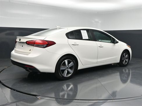 Used 2018 Kia Forte S FWD image 6