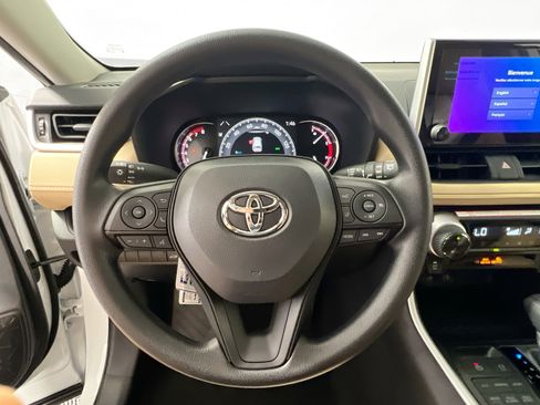 New 2025 Toyota RAV4 XLE image 17