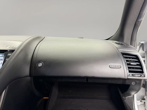 Used 2017 Jaguar F-TYPE R image 16