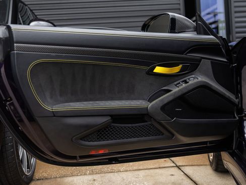 Certified 2025 Porsche 718 Cayman GT4 RS RWD image 37