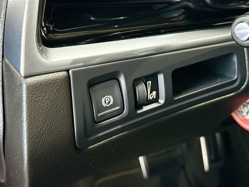 Used 2023 Cadillac XT6 Sport AWD/4WD image 11