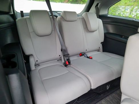 Used 2023 Honda Odyssey Touring image 32