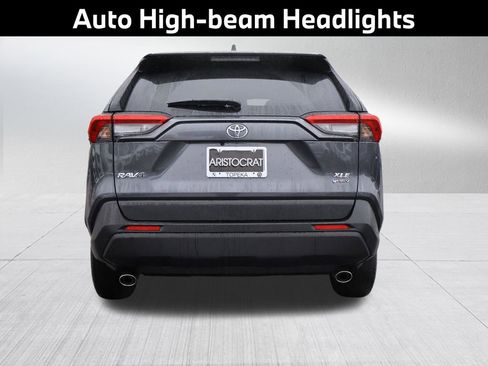 Used 2025 Toyota RAV4 XLE image 8