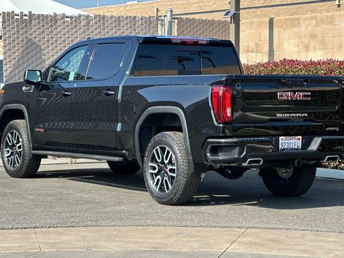 Certified 2025 GMC Sierra 1500 AT4 w/ AT4 Premium Package AWD/4WD image 6