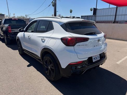 Used 2024 Buick Encore GX Sport Touring image 6