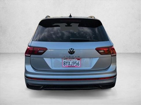 Certified 2022 Volkswagen Tiguan SE R-Line image 7