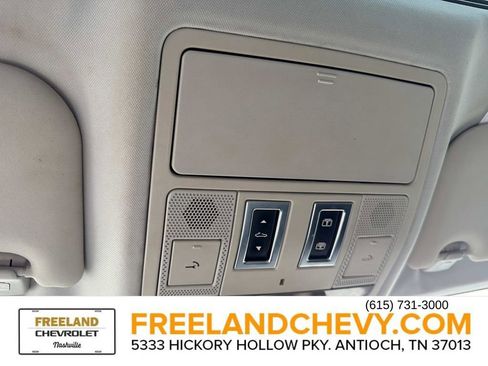 Used 2017 Jaguar XE image 37