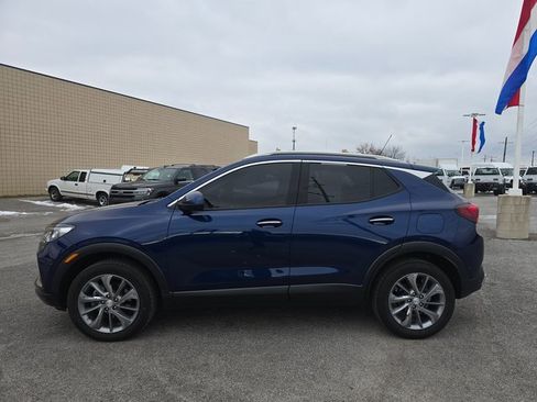 Used 2023 Buick Encore GX Essence w/ Experience Buick Package image 8