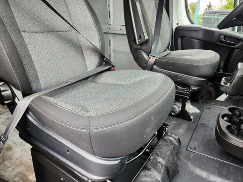Used 2025 RAM ProMaster 2500 FWD image 12