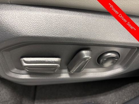 Used 2025 Toyota Tundra Limited image 10