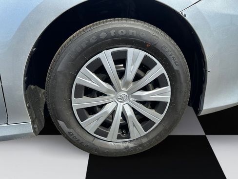 Used 2024 Toyota Camry LE FWD image 6