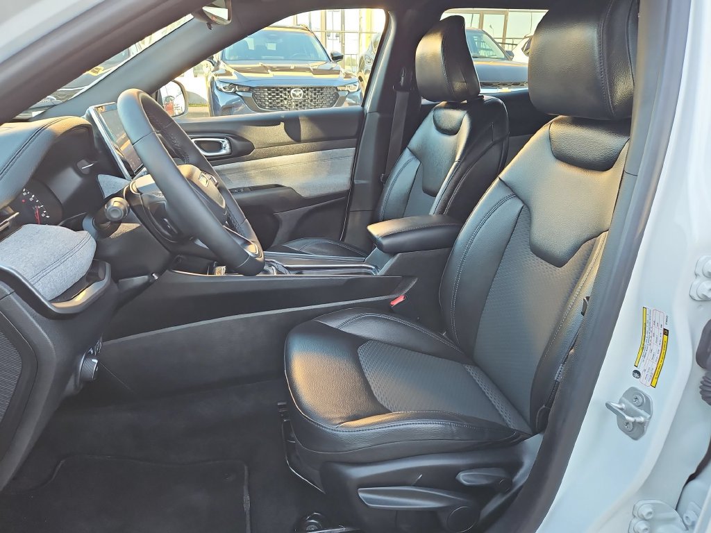 Used 2025 Jeep Compass Latitude AWD/4WD image 22