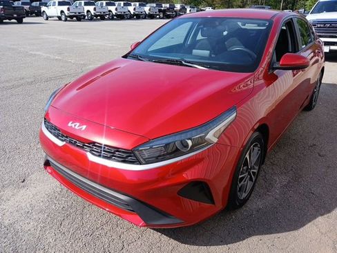 Used 2022 Kia Forte LXS image 7
