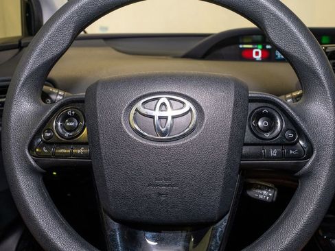 Used 2021 Toyota Prius LE image 16