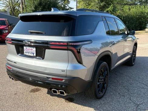 Used 2024 Chevrolet Traverse LT w/ Midnight/Sport Edition AWD/4WD image 5