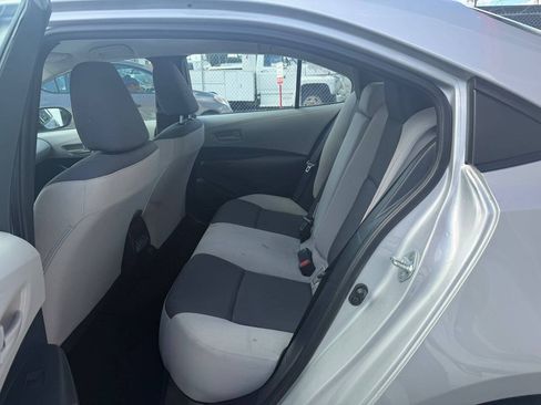 Used 2024 Toyota Corolla LE FWD image 5