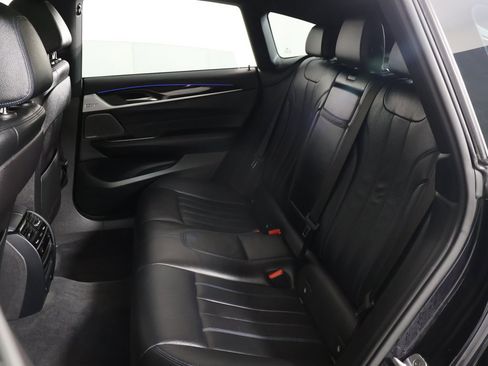Used 2018 BMW 640i Gran Turismo xDrive image 32
