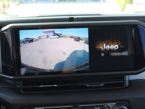 Used 2024 Jeep Wrangler Sport S image 24