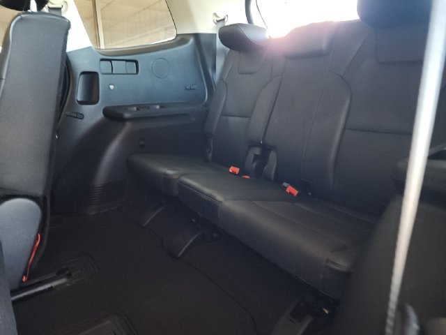 Used 2022 Kia Telluride LX FWD image 22