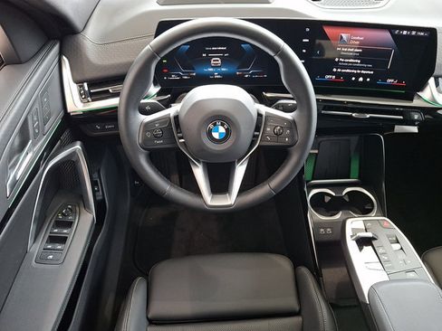 Used 2026 BMW X2 xDrive28i w/ Technology Package AWD/4WD image 11