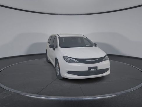 New 2026 Chrysler Voyager LX image 4