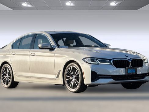 Used 2023 BMW 530i w/ Premium Package image 6