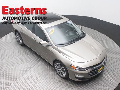 Used 2024 Chevrolet Malibu LT image 3
