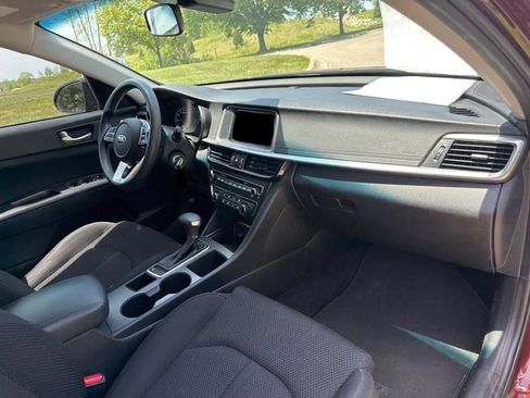 Used 2020 Kia Optima LX image 11