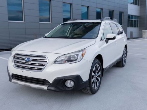 Used 2017 Subaru Outback 3.6R Limited image 1