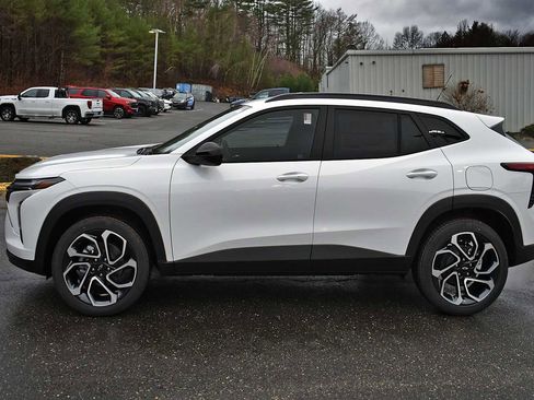 New 2026 Chevrolet Trax RS FWD image 4