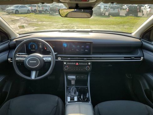 Used 2025 Hyundai Tucson SEL AWD/4WD image 28