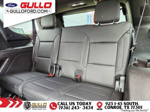 Used 2022 Chevrolet Tahoe Z71 w/ Luxury Package AWD/4WD image 15