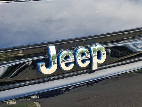 Used 2023 Jeep Grand Cherokee 4WD 4xe image 29