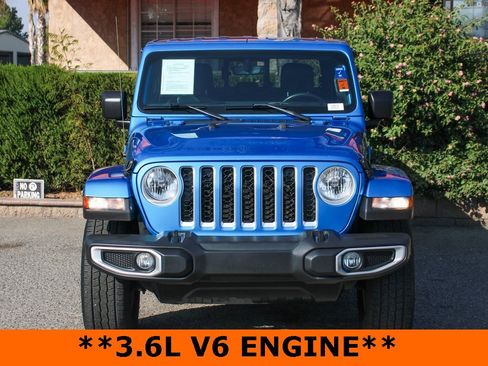 Used 2021 Jeep Gladiator Overland w/ Popular Equipment Package image 3