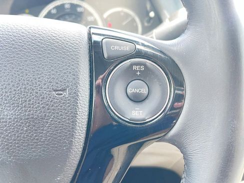 Used 2017 Honda Accord EX-L image 21