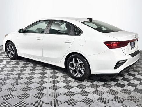 Used 2019 Kia Forte LXS FWD image 8