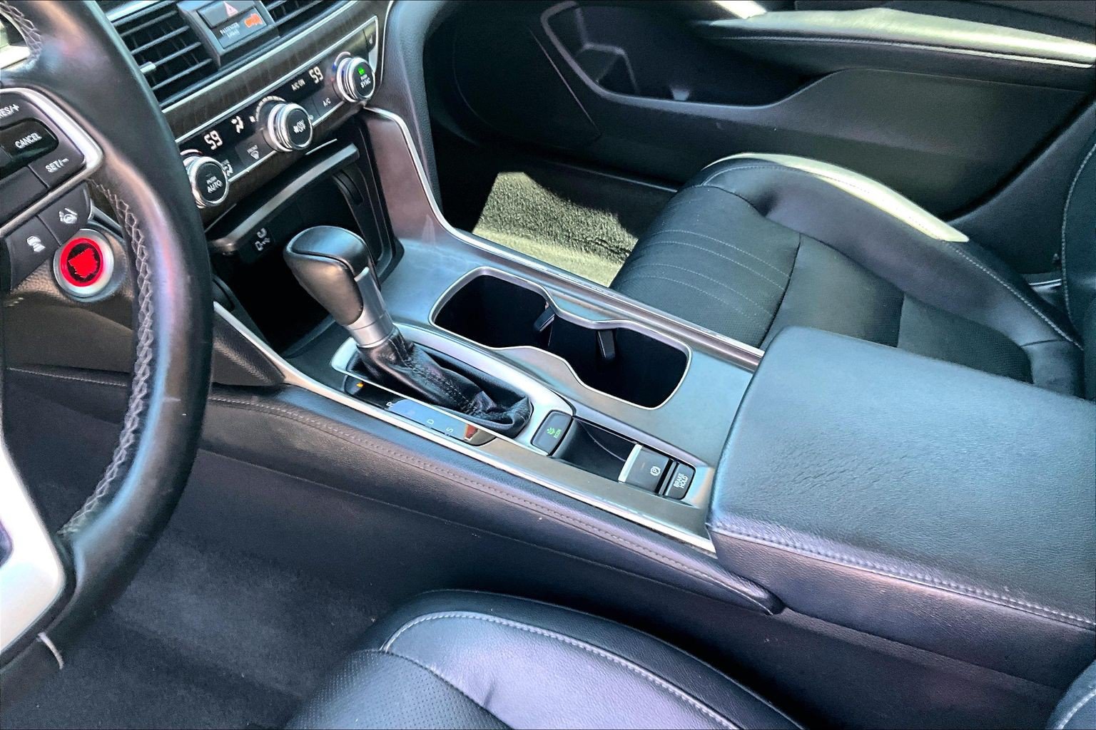 Used 2018 Honda Accord EX-L image 13