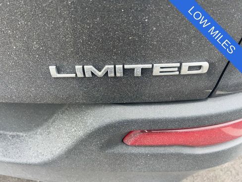 Used 2015 Jeep Cherokee Limited image 6