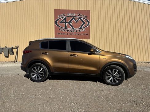 Used 2017 Kia Sportage EX image 8