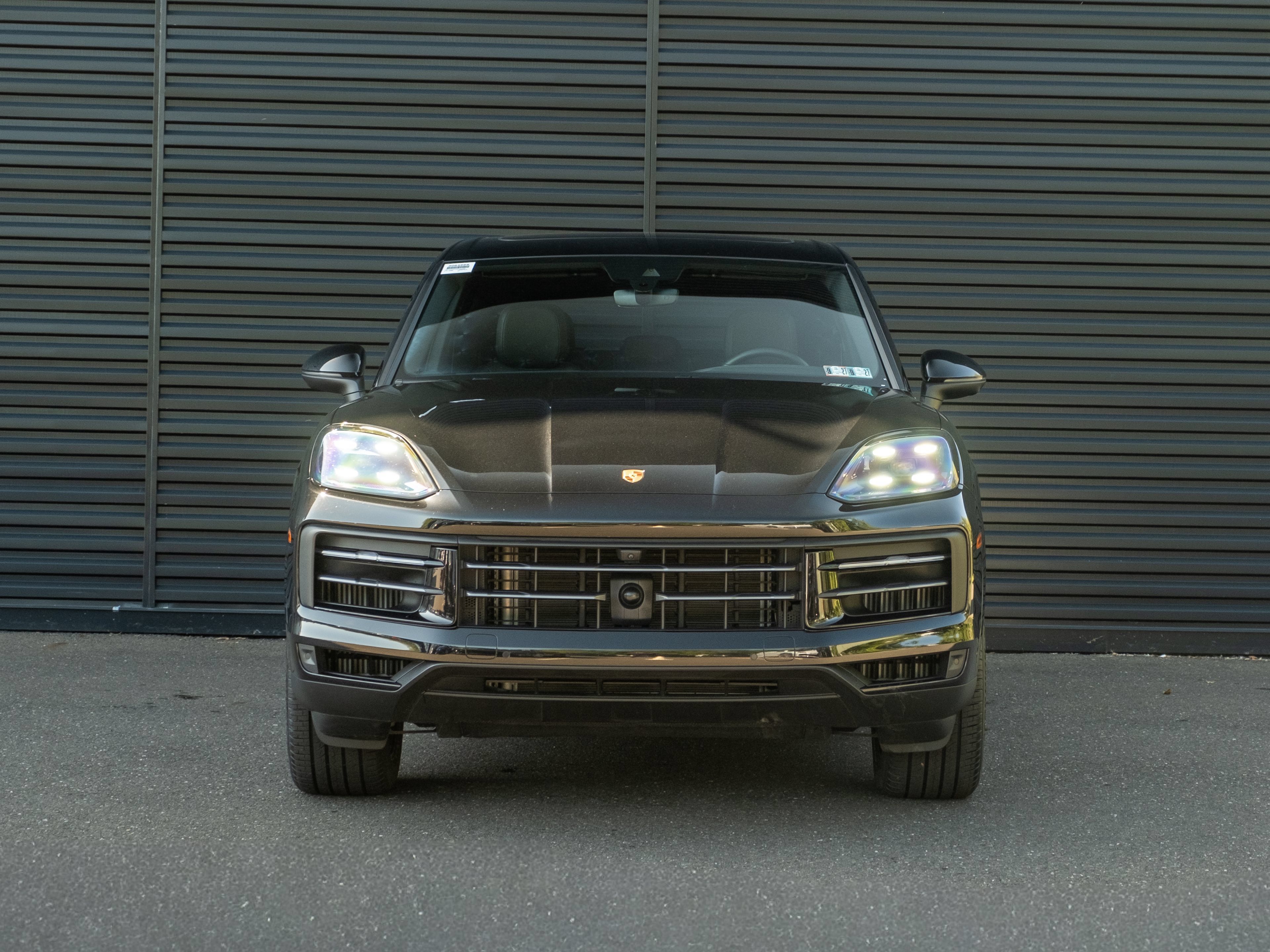Certified 2025 Porsche Cayenne AWD/4WD image 11